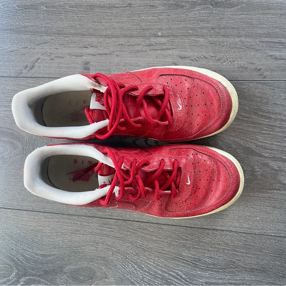 Nike Air Force 1 Sneakers - Snakeskin Red - Picture 3 of 4